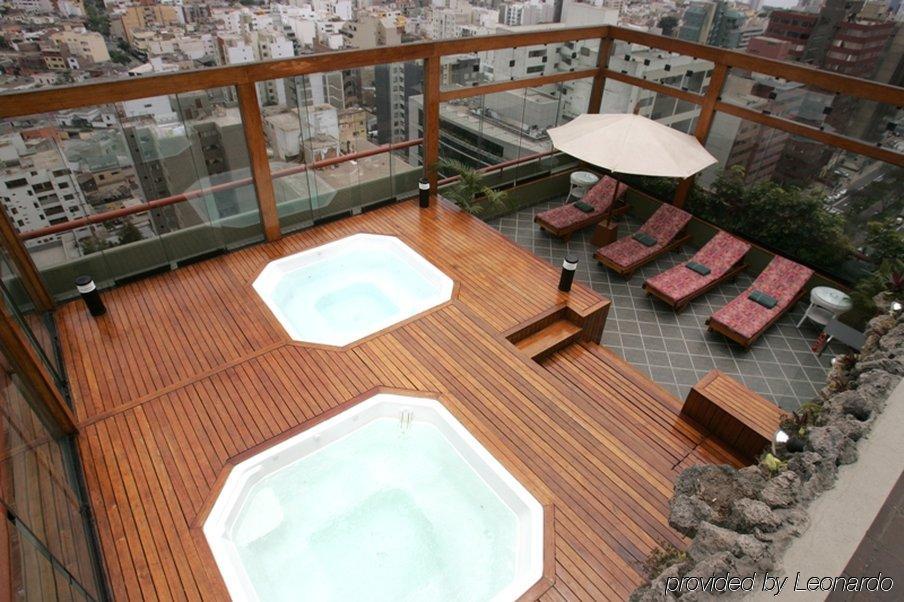J&A Classic Hotel Lima Einrichtungen foto Rooftop spa